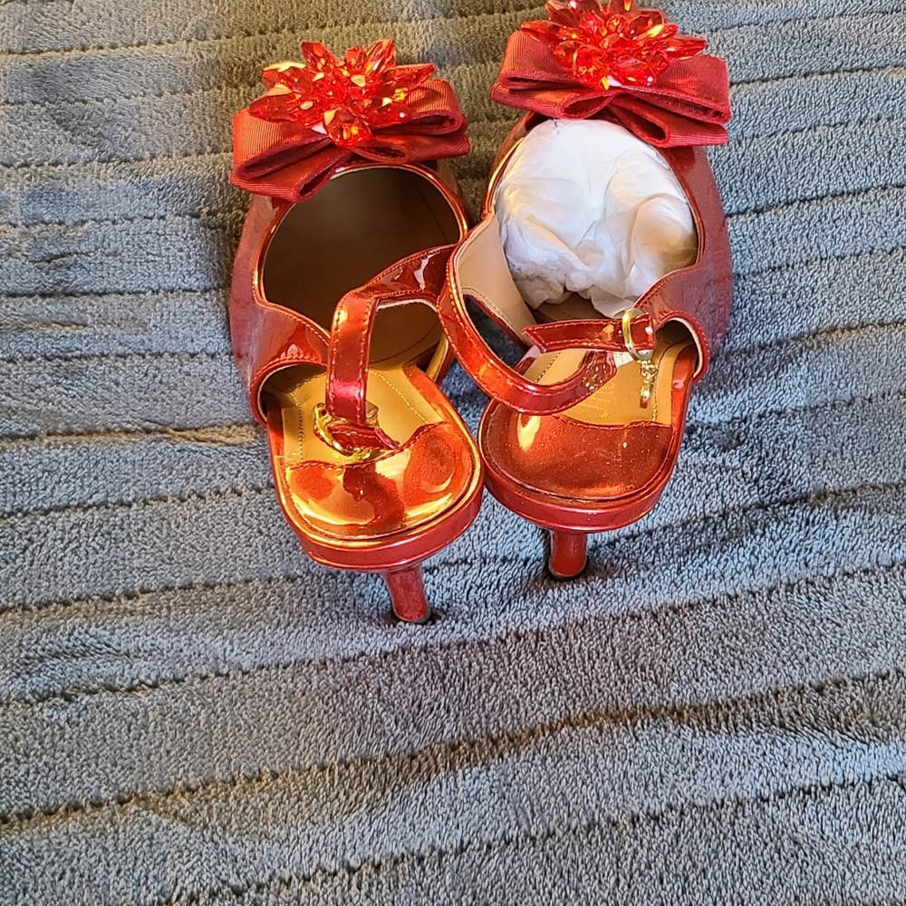 J. Renee Slingback Heels - Picture 2 of 5